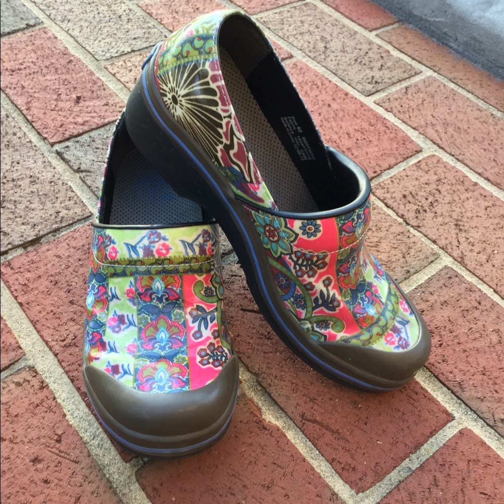 Dansko  Clogs
